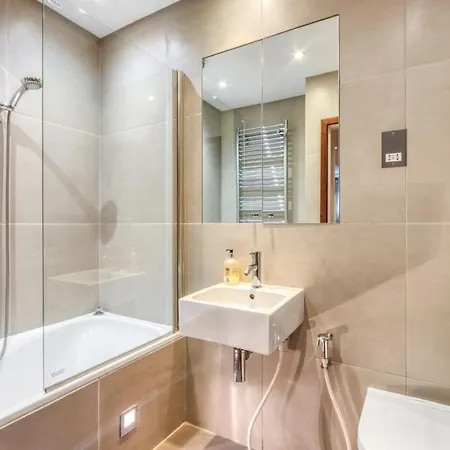 Modern 2 Bedrooms 2bathrooms Behind Nobu * London