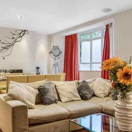 Modern 2 Bedrooms 2bathrooms Behind Nobu Apartment *