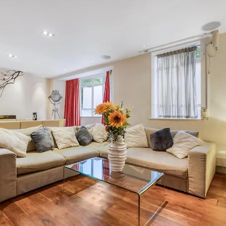 Modern 2 Bedrooms 2bathrooms Behind Nobu London