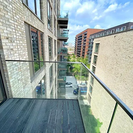 Apartment Md : Stunning 2 Bedroom 2 Bath - Royal Docks *