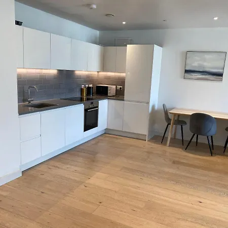 Md : Stunning 2 Bedroom 2 Bath - Royal Docks