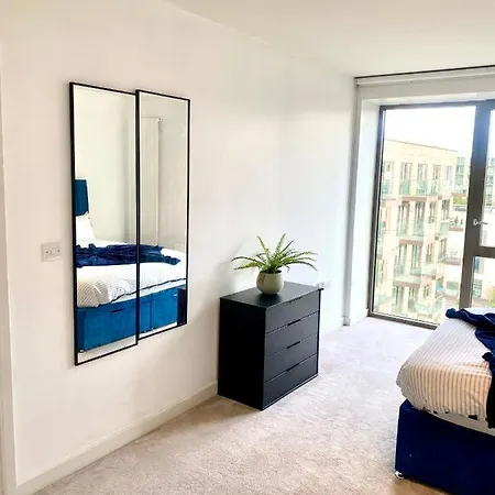 Apartment Md : Stunning 2 Bedroom 2 Bath - Royal Docks London