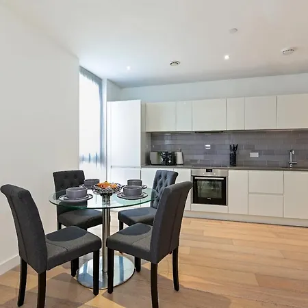 Apartment Shywharf