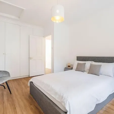 House 10 Mins To Tower Bridge Hot Tub & Parking *
