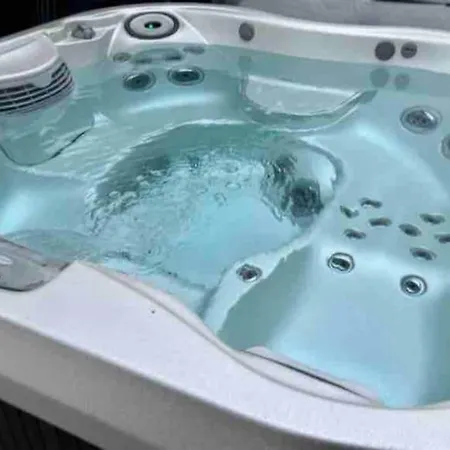 House 10 Mins To Tower Bridge Hot Tub & Parking * London