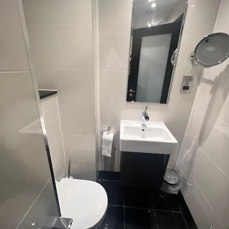 Great St Helen Hotel 4*
