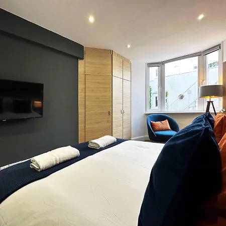 Apartment Liam Place Near Hyde Park - 1 Double Bed, 1 Sofa Bed, Spacious Apartment, Private Entrance *