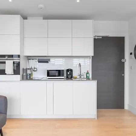 Apartment Livestay-modern Next To Wembley Stadium *