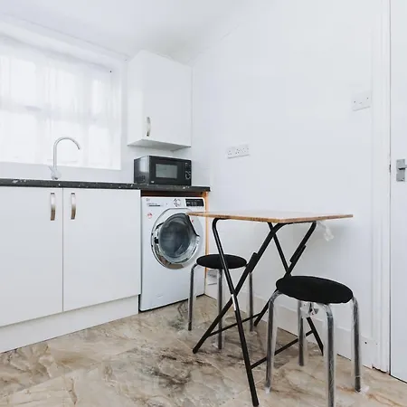 Double With Private Bathroom, Parking & Wifi Homestay Barking (Greater London)
