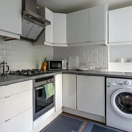 Specious Bright Flat With Garden In *