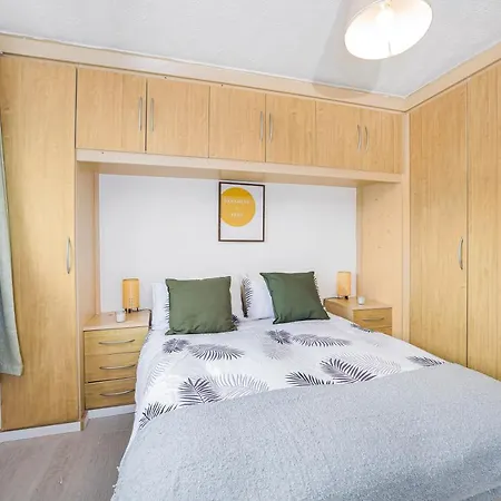Verv Stratford Guest house London
