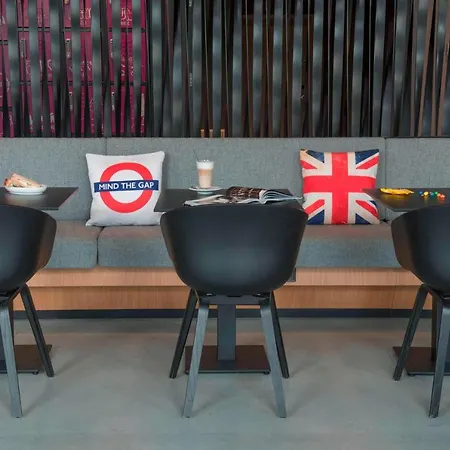 Moxy Excel Hotel Londres