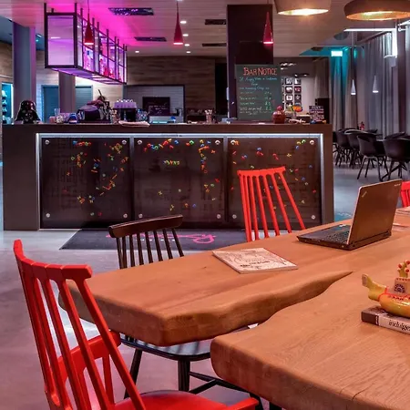 Hotel Moxy Excel Londres
