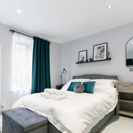 Luxury 5bd