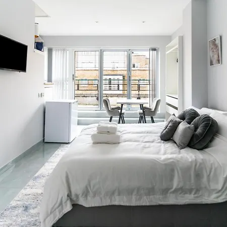Luxury 5bd Guest house *