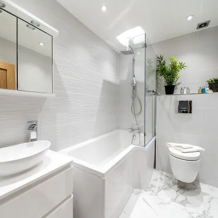 Apartment Stunning 2 Bed 2 Bath Luxury Apartment! *