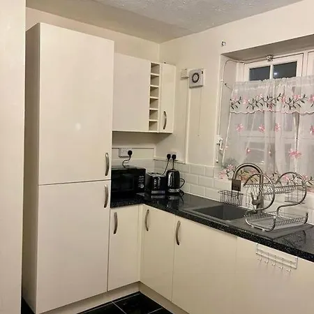 2 Bedroom Flat In Vauxhall, Apartment *