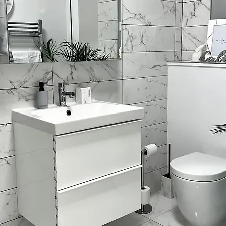 2 Bedroom Flat In Vauxhall, Apartment *