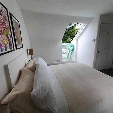 Apartment Beautiful Flat In Bow