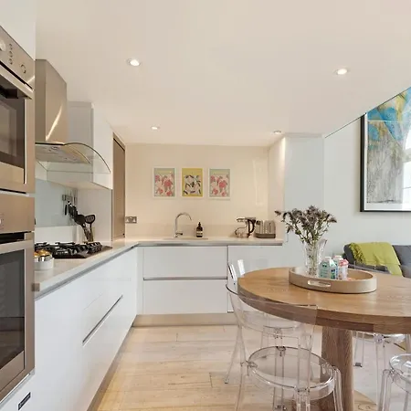 The Artists Hideaway-2 Bed Mezzanine In Paddington Holiday home *