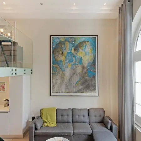 The Artists Hideaway-2 Bed Mezzanine In Paddington Holiday home London