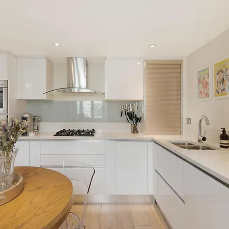 Holiday home The Artists Hideaway-2 Bed Mezzanine In Paddington *
