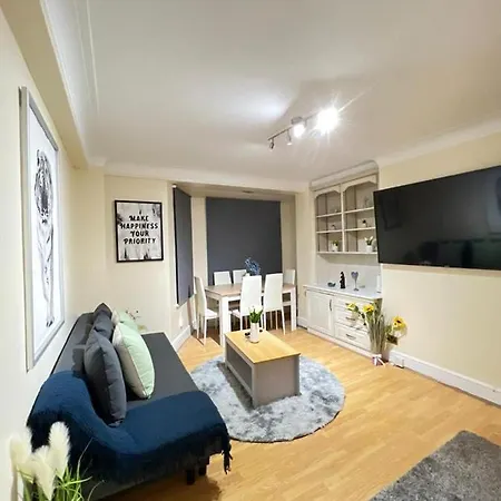 Comfy 2 Bedroom Flat Edgware Road