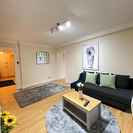 Comfy 2 Bedroom Flat Edgware Road *