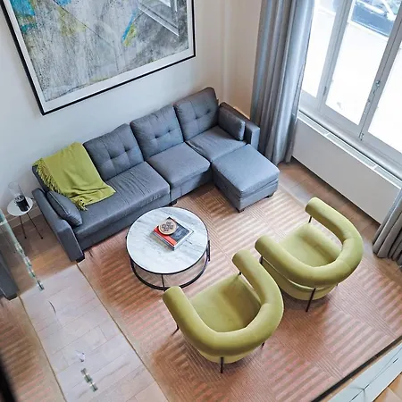 The Artists Hideaway-2 Bed Mezzanine In Paddington London