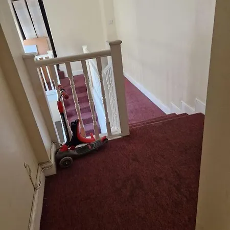 A Discreet Flat For The Family. * London