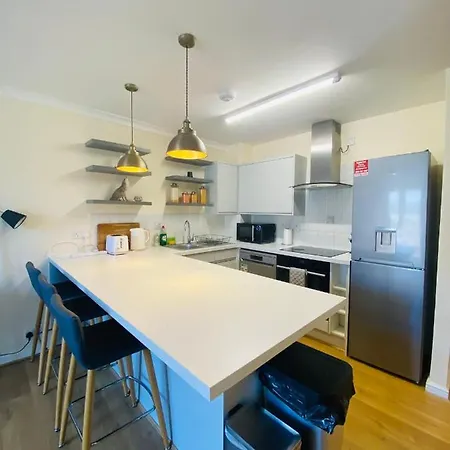 Best Deal - 1bed In Canary Wharf With Parking
