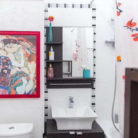 Apartment Plush For Four In Brixton