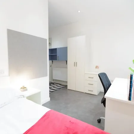 Apartment Cosy And Ensuite Bedrooms At New Cross In