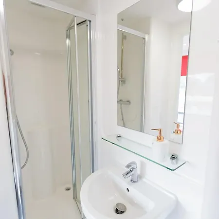 Apartment Cosy And Ensuite Bedrooms At New Cross In *