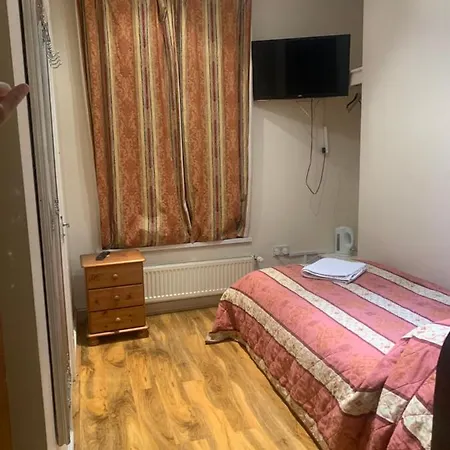 Guest house The Dharma Enfield