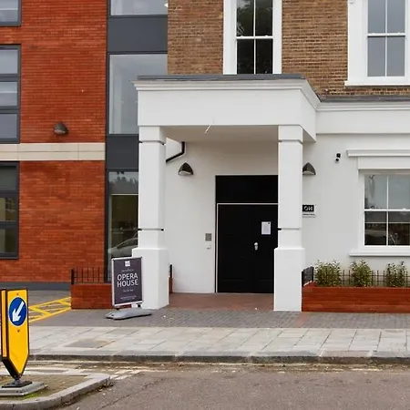 Stunning Modern At Seven Sisters Located In