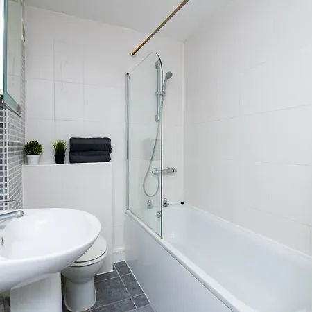 Charming Gem Ii 2bd 2ba Retreat Apartment