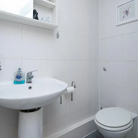 Charming Gem Ii 2bd 2ba Retreat *