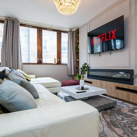 Charming Gem Ii 2bd 2ba Retreat Apartment London