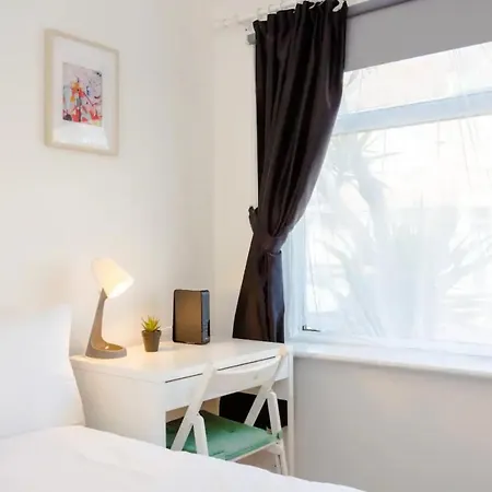 Casa vacanze Stylish 4bd House With Private Garden - Stratford *