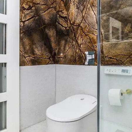 Apartment Unique Luxury In The Heart Of London. Air Conditioned With Private Garden London