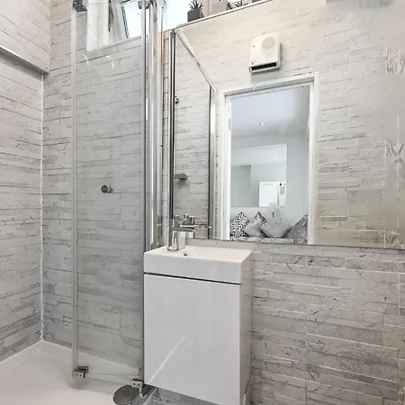 Wembley Luxury Residence- Opulence House Tatil Evi *