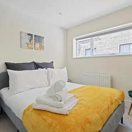 Knightsbridge Sapphire By Dena Elite Collection Holiday home