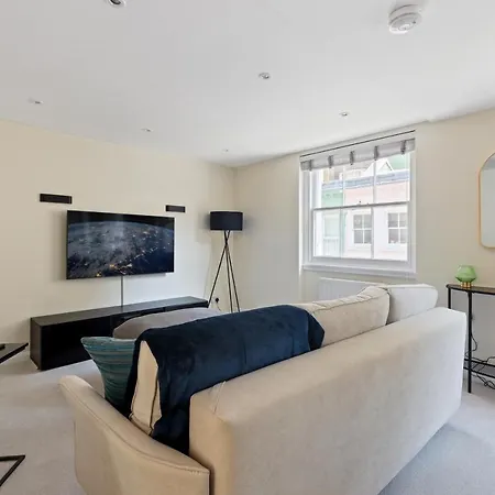Knightsbridge Sapphire By Dena Elite Collection Holiday home *