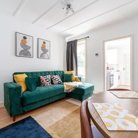 Apartment One Bedroom Flat In The Heart Of Brixton *