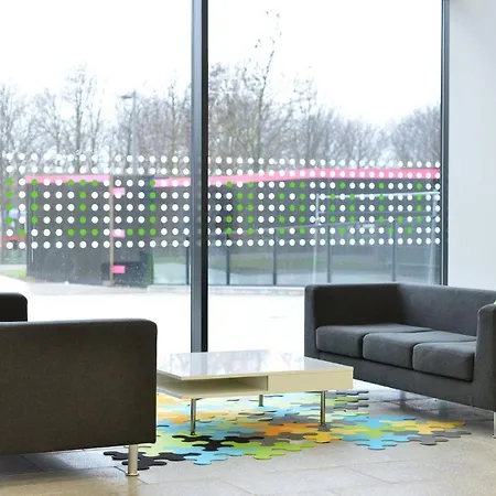 For Students Only Spacious At Flinders House Located In London