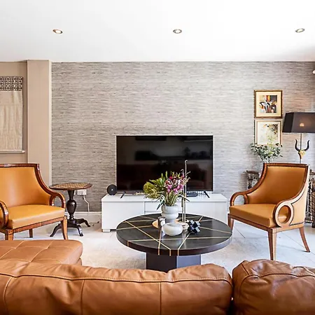 Stunning Flat In The Heart Of Parsons