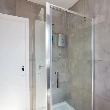 Stylish 4bd House With Private Garden - Stratford Casa vacanze Londra