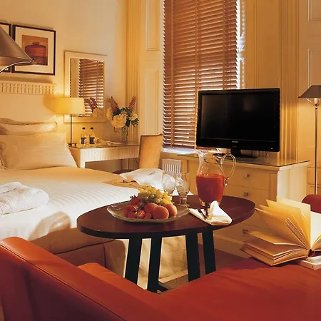 Kensington House Hotel 4*