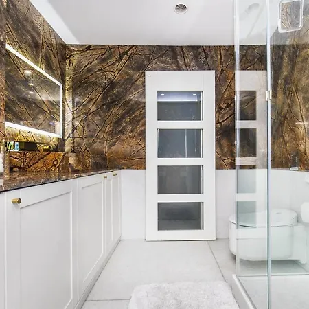 Apartment Unique Luxury In The Heart Of London. Air Conditioned With Private Garden
